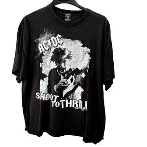 Anthill Trading AC DC T Shirt Shoot to Thrill 2009 size XL Men Black Graphic